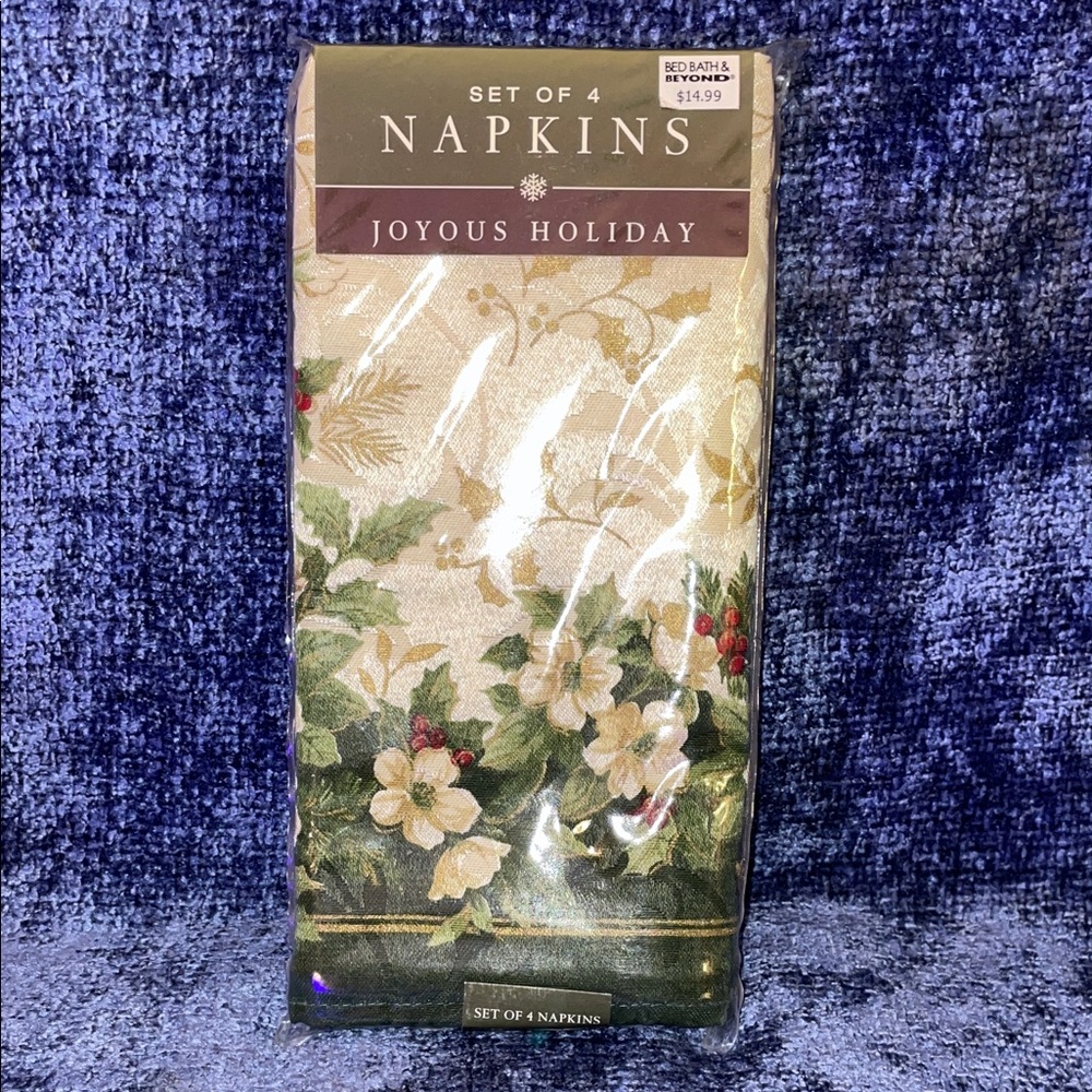 NWT BED BATH & Beyond Joyous Holiday Napkins Set of 4